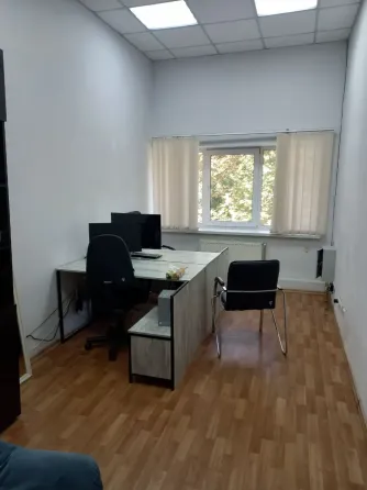 Нове, Оренда невеликих офісів Пр Поля (Середина) 2\2, офісний ремонт, меблі, кондиціонери. Дніпро