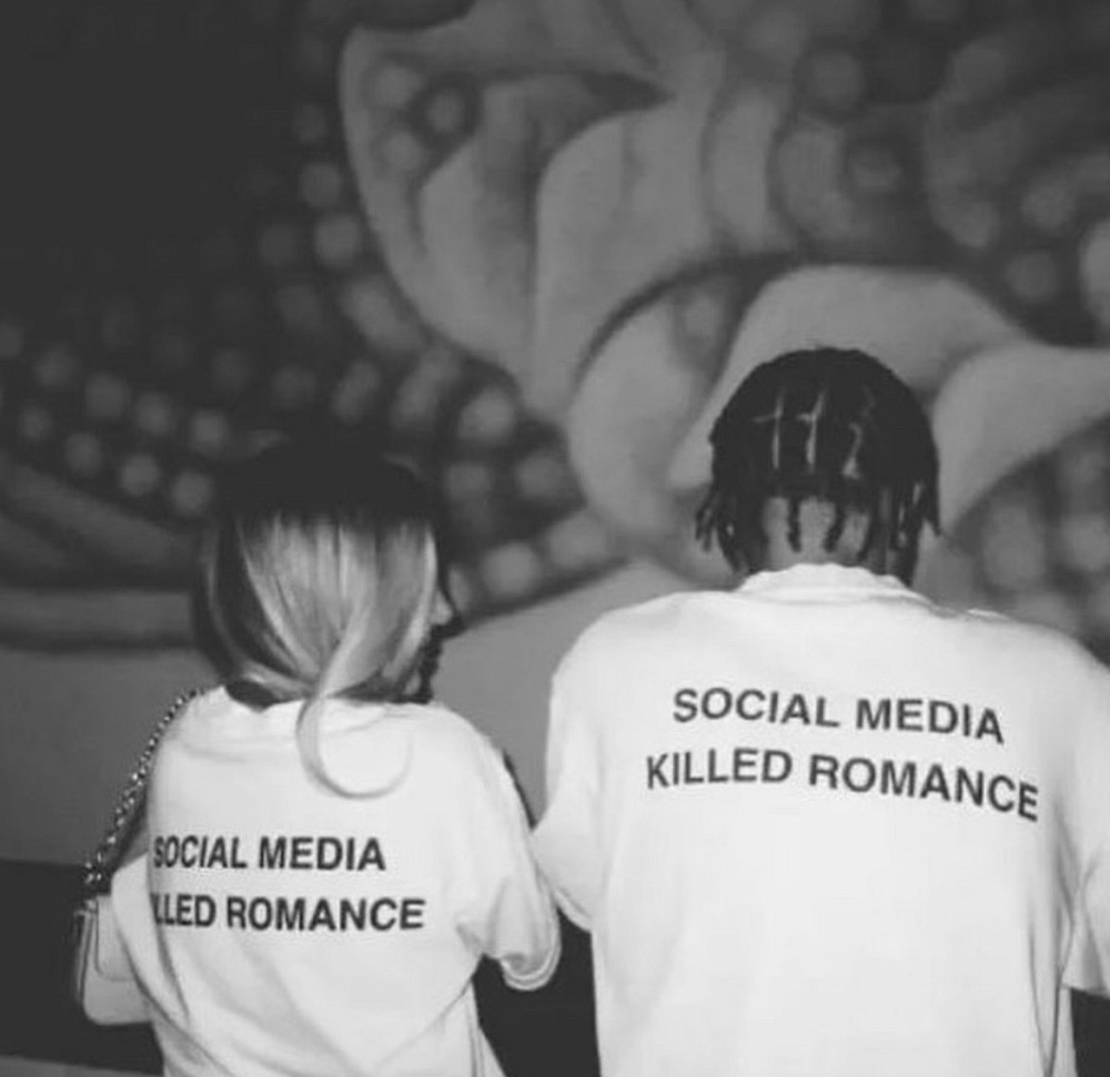 Парні футболки Social Media Killed Romance | Білі oversize футболки для пари Чернівці - фото 1