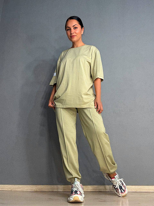 Костюм женский CAPPITONE 101212 оверсайз футболка и джогеры с нашивками хаки, хаки, M Киев - изображение 17