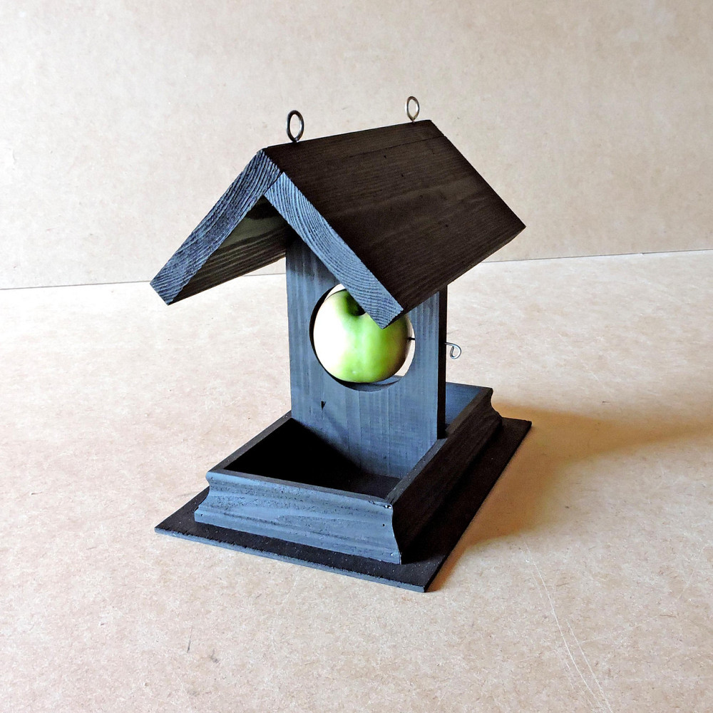 Кормушка садовая для птиц 