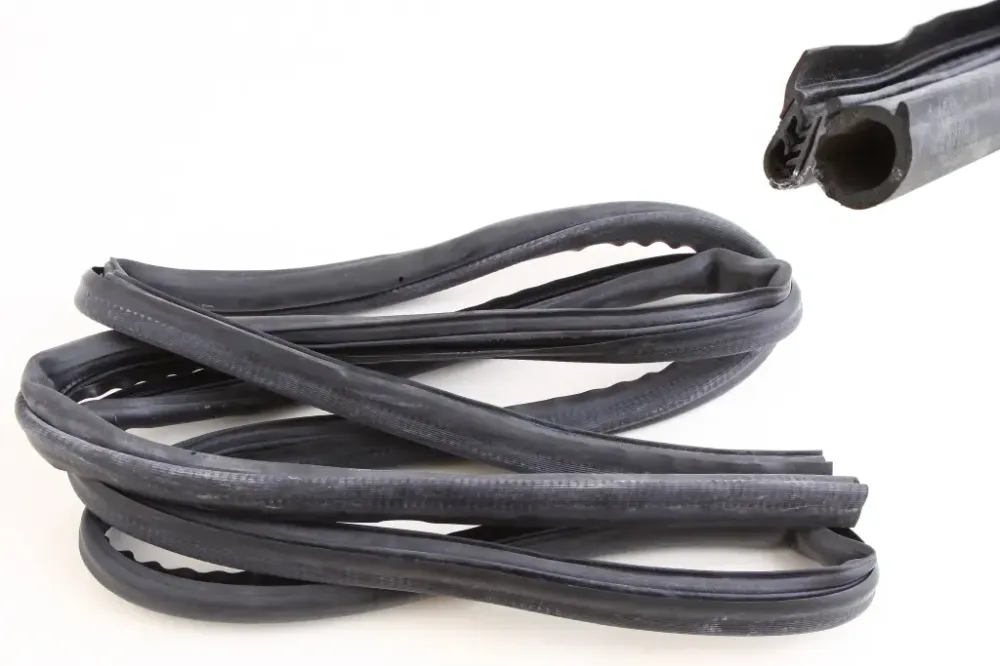 Ущільнювач дверей 2110 «БРТ» задній лівий ( 320 см) Вінниця - фото 1