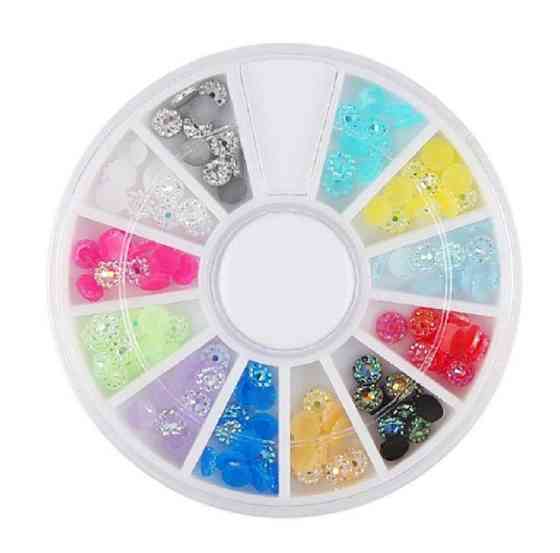 Стрази на нігті Київ