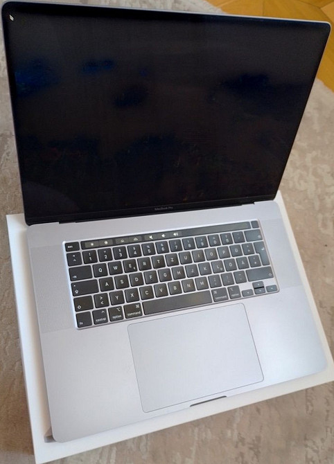 MacBook pro 16