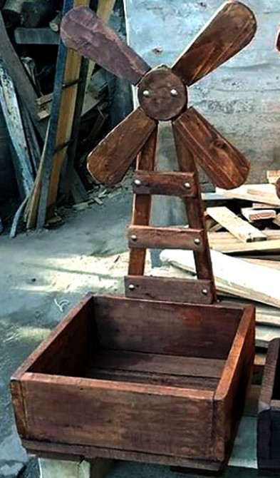 Кашпо садовое 