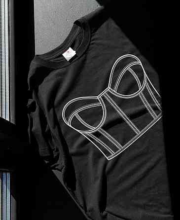 Женская футболка с принтом 