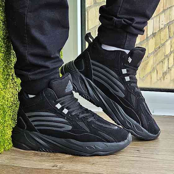 Зимові високі Кросівки Adidas 700 Чорні з Хухом Чоловічі Черевi Черевики Адідас (розміри: 41,42,43,44,45,46) - 90-1 Дніпро