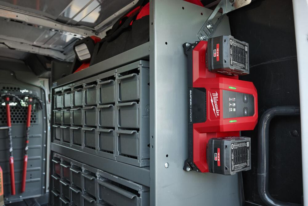 Зарядное устройство MILWAUKEE, M18 MDBSC DUAL SUPER CHARGER (на 2 аккумулятора) Одесса - изображение 5