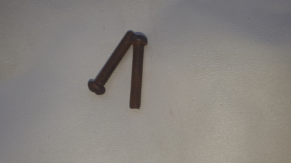 Винт М6. Длина - 40 мм. Под плоскую отвертку. Харьков - изображение 1