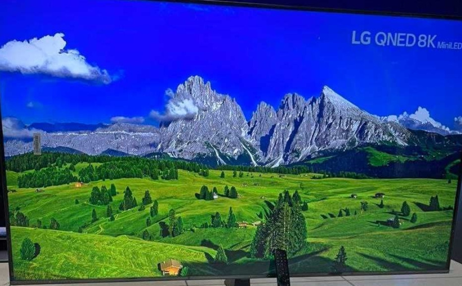 Телевизор Безрамный: 65