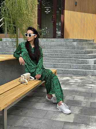 Жіночий шовковий костюм із штанами Зелений M/L Харків