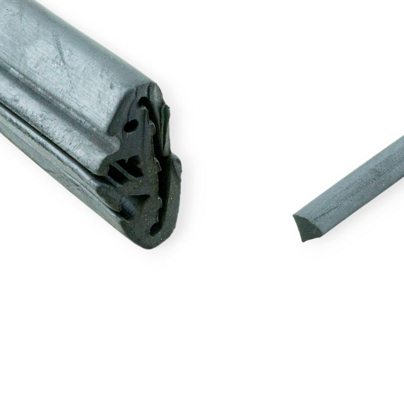 Уплотнитель стекла ЮМЗ (3700 мм) ДПР-29Б лобового Мукачево - изображение 1