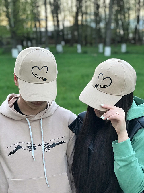 Парні бежеві бейсболки "Я з ним/Я з нею". Чернівці - фото 2