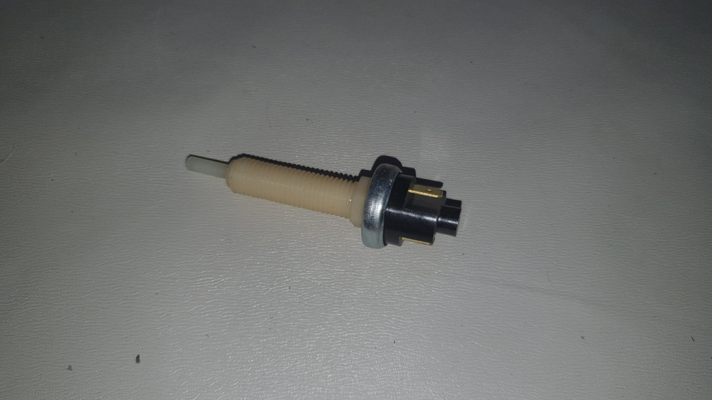 Выключатель сигнала тормоза ГАЗ-3110, ГАЗ-3102. 2108-3720010. Харьков - изображение 1