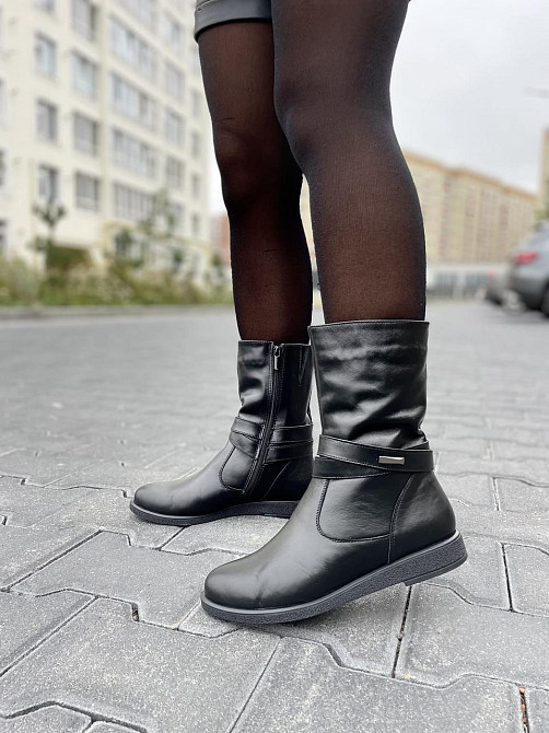 Напівчоботи жіночі ЭММА чорні натуральна шкіра з хутром висота 21 см обхват 29-32 см 40р. (2097 Коломия - фото 9