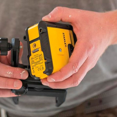 Лазерный нивелир Stanley Cross360, 4 батарейки тип АА, зеленый луч, 0.7 кг (STHT77594-1) Винница - изображение 4