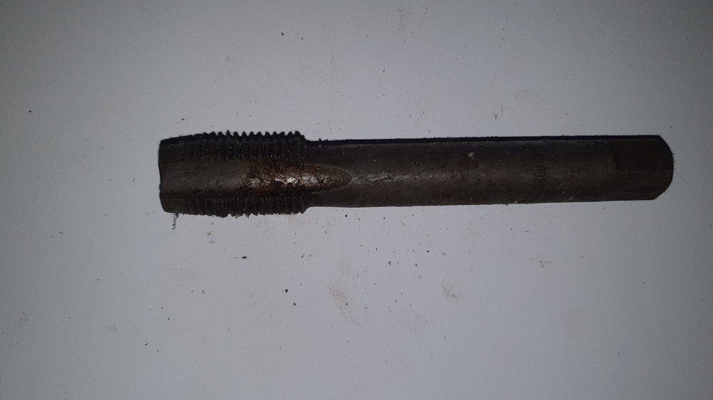 Метчик трубный ручной 1/2 (0025). СССР. Харьков - изображение 1