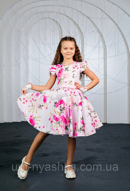 Пышное нарядное платье в ретро стиле 