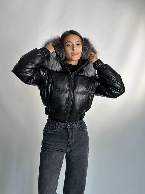 Женский зимний пуховик короткий черный с натуральным мехом Харьков - изображение 6