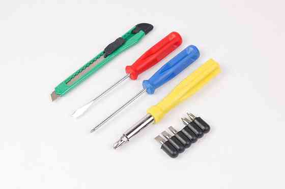 Набор инструментов 10 пр.(биты:PH1,2,3 SL 4,5,6мм, отвертка-битодержатель 120мм, отвертки: PH1х75мм,SL Одесса