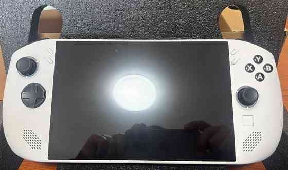 Ігрова приставка портативна Lenovo Legion Go S 16Gb/512Gb. Харьков