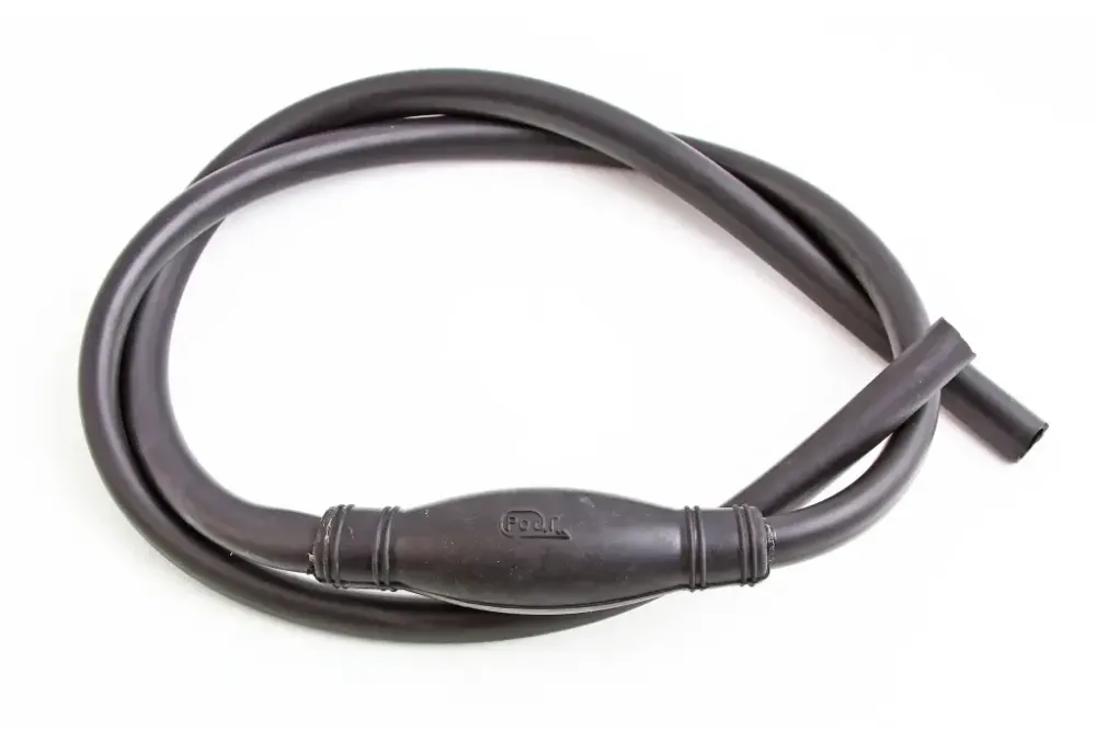 Шланг перекачки топлива 1.6м груша спаянная 14мм черная Рось Гума Винница - изображение 1