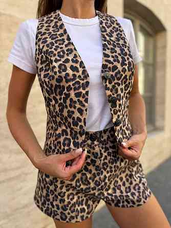 Жіночий літній леопардовий костюм-двійка: жилет і шорти турецький джинс Коричневий, 44 Одеса