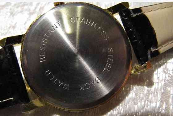 Часы кварцевые 