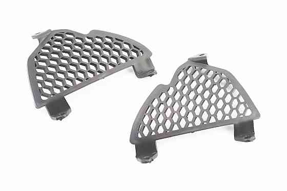 пластик - решітка спідниці к-кт 2шт (STREET) Київ