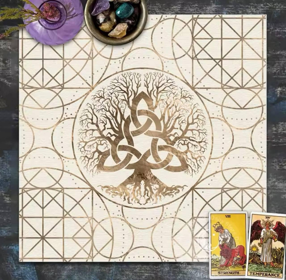 Алтарная скатерть для карт Таро и Рун – Мистическое дерево жизни с кельтским узлом. Скатерть для гад Киев - изображение 1