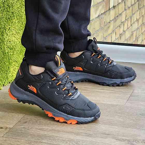 Чоловічі Кросівки The North Face Чорні з Жовтогарячим Норт Фейс (розміри: 40,41,42,43) ВідеоОбзор Дніпро