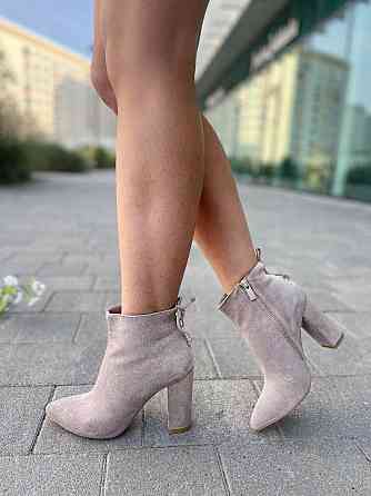 SANTINI Женские черевики SANTINI пудра замша натуральная высота 10см каблук 9.5см размеры 36р. Коломыя