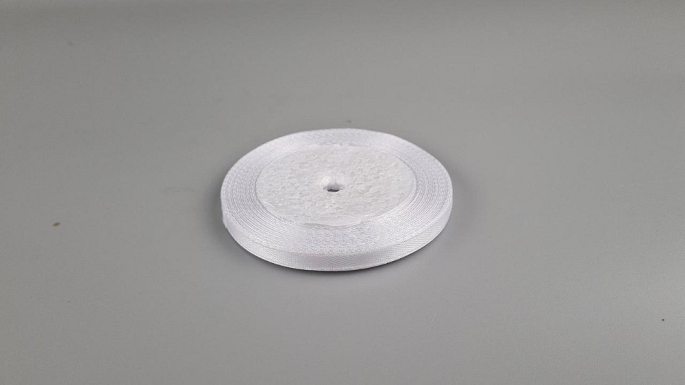 Стрічка атласна для повітряних куль і подарунків 0,6 см (23 метри) біла (1 пачка) Харків - фото 2