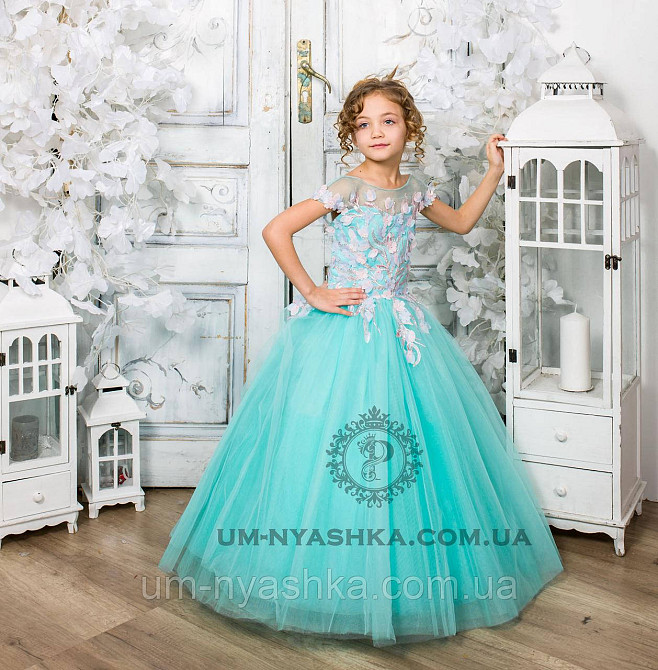 Пышное нарядное платье с цветами Ария на 6-7 лет Кривой Рог - изображение 1