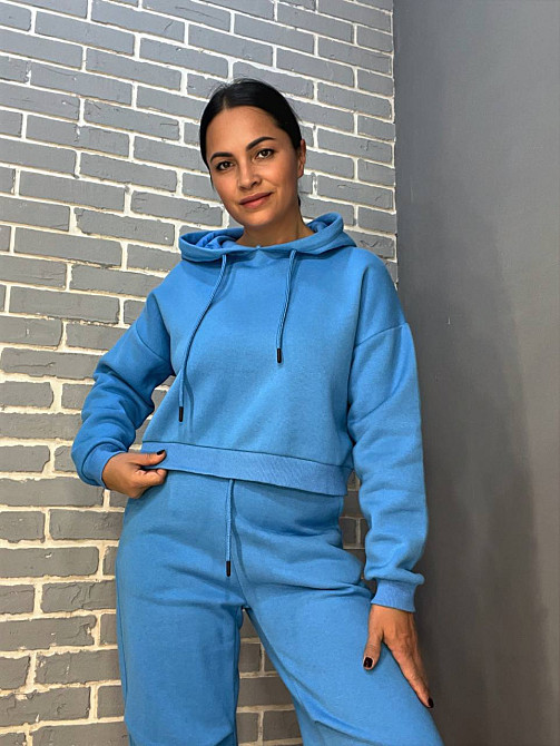 Костюм женский Quzen 478-480 короткое худи с капюшоном и брюки джоггеры на резинке флис голубой, голубой, L Киев - изображение 13