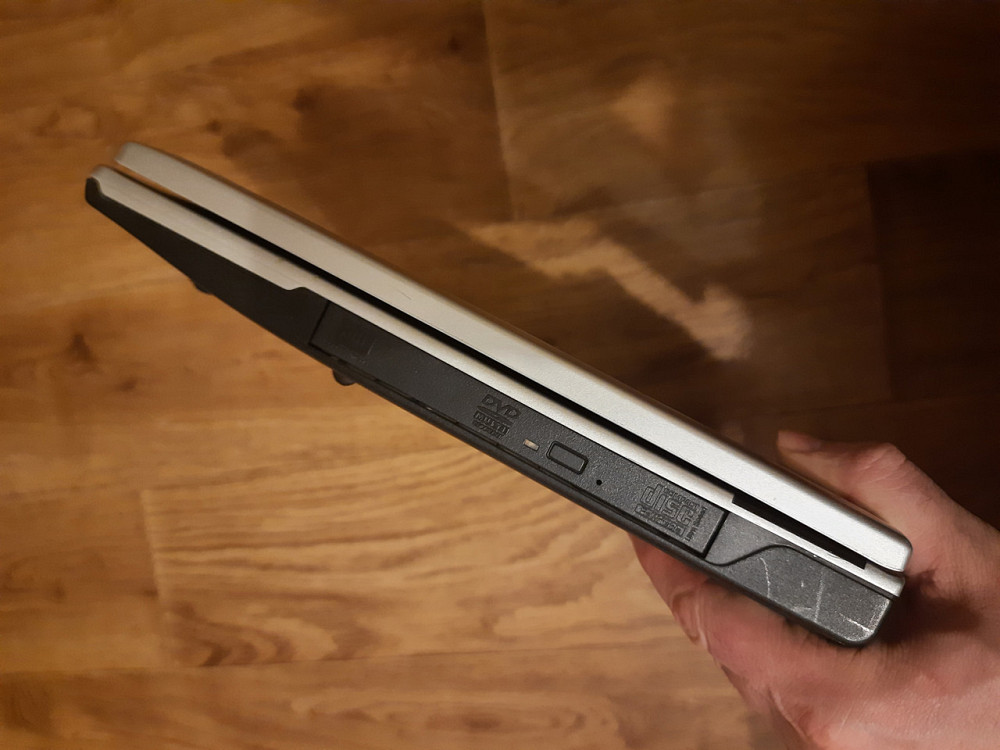 Ноутбук Fujitsu Siemens Amilo A1650G на запчастини Дніпро - фото 5