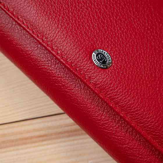 Вместительный кошелек для женщин ST Leather 19391 Красный Киев