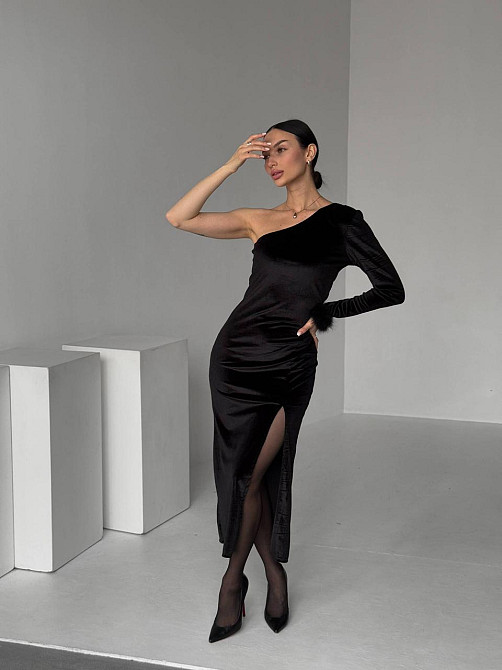 Женское элегантное платье на одно плечо с разрезом бархат Одесса - изображение 8