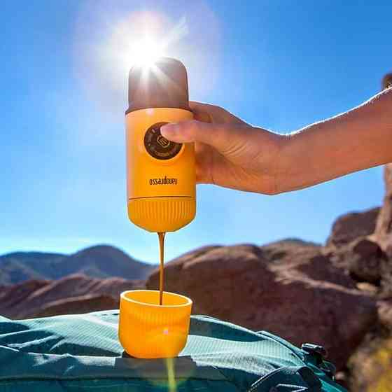 Портативна еспресо-кавоварка Wacaco Nanopresso жовта, механічна, для меленої кави Киев