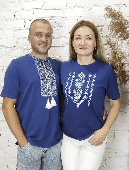 Женская вышиванка в синем цвете с белой вышивкой Киев - изображение 1