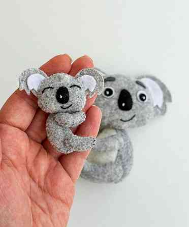 М’яка фетрова іграшка коала ручної роботи – безпечна розвиваюча іграшка Київ