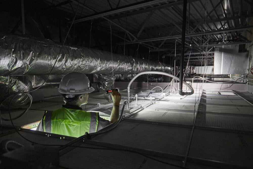 Ліхтар світлодіодний акумуляторний компактний MILWAUKEE, L4 TMLED-301 Одеса - фото 3