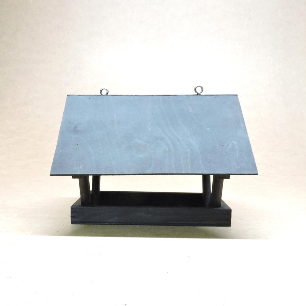 Кормушка садовая для птиц 