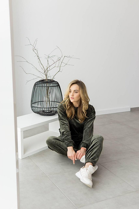 Жіночий велюровий костюм із капюшоном Хакі S Харків - фото 2