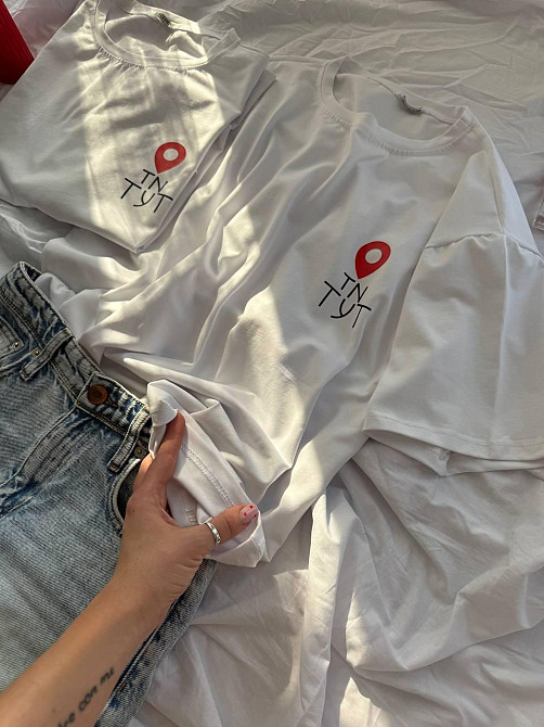 Женская оверсайз футболка с надписью 