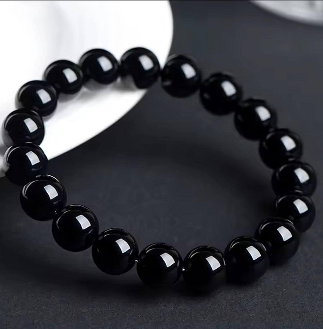 Браслет з оніксу 8 мм на резинці, чоловічий чорний браслет з натурального каменю Київ - фото 2