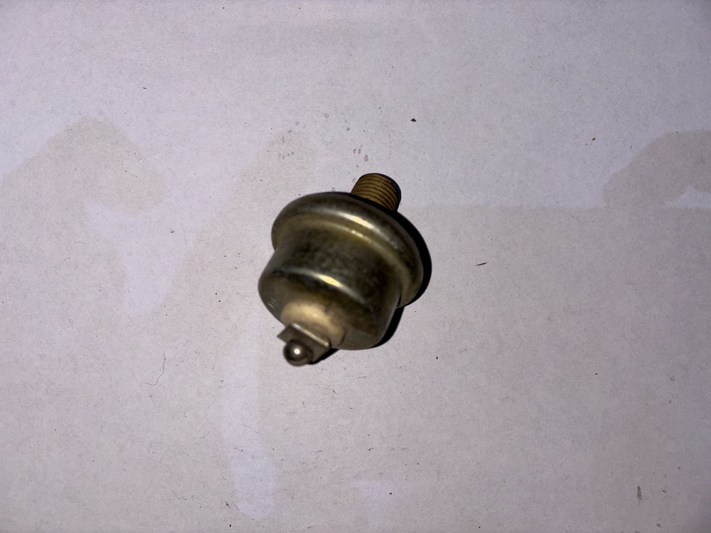 Датчик аварийного давления масла ММ-111 (старого образца). Харьков - изображение 1