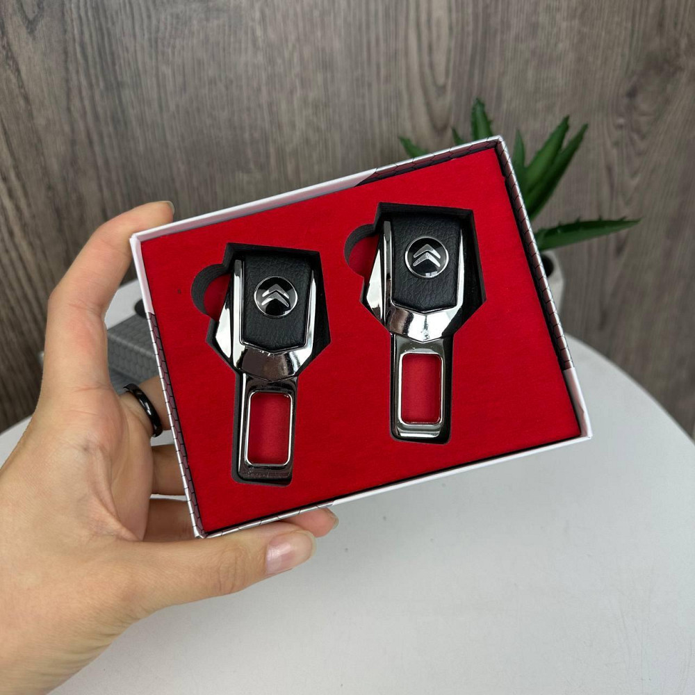 Заглушки для ременів безпеки на подарунок у коробочці Toyota, BMW, Lexus, Mazda, Nissan, Subaru, Chevrolet Citroen ( 21321 ) Харків - фото 1
