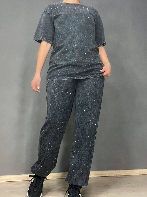 Костюм жіночий Coast Moda 4256 варений в техниці тай-дай джоггери з футболкою розсип камінців графіт, графіт, L Київ - фото 9