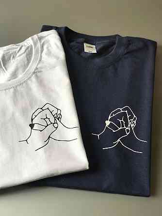 Парные футболки для парня и девушки с принтом рук Черновцы