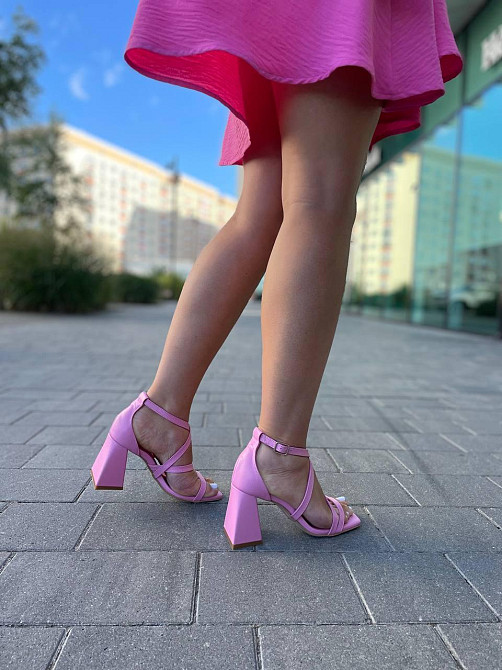 LIRIO Стильні босоніжки жіночі рожеві з натуральної шкіри літні на стійких підборах LIRIO L0195 Коломыя - изображение 6